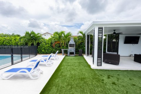 Casa en venta en Miami, Florida, 4 dormitorios, 211.26 m2 № 1345562 - foto 7