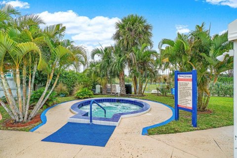 Villa ou maison à vendre à Delray Beach, Floride: 2 chambres, 109.62 m2 № 1161943 - photo 7