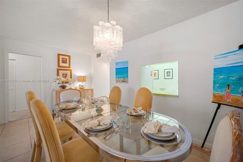 Copropriété à vendre à Hallandale Beach, Floride: 1 chambre, 120.77 m2 № 1269396 - photo 7