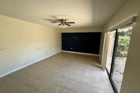 Townhouse in West Palm Beach, Florida 2 bedrooms, 119.66 sq.m. № 913809 - photo 25