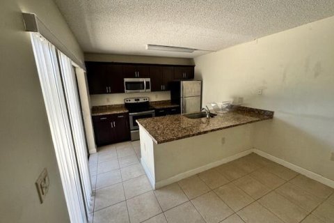 Townhouse in West Palm Beach, Florida 2 bedrooms, 119.66 sq.m. № 913809 - photo 22