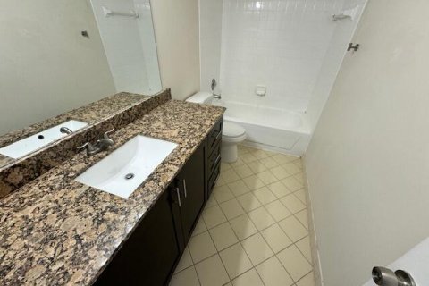 Townhouse in West Palm Beach, Florida 2 bedrooms, 119.66 sq.m. № 913809 - photo 8