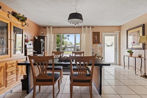 Villa ou maison à vendre à Dania Beach, Floride: 3 chambres, 174.19 m2 № 1234087 - photo 6