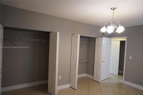 Copropriété à vendre à Hollywood, Floride: 1 chambre, 53.98 m2 № 936368 - photo 12