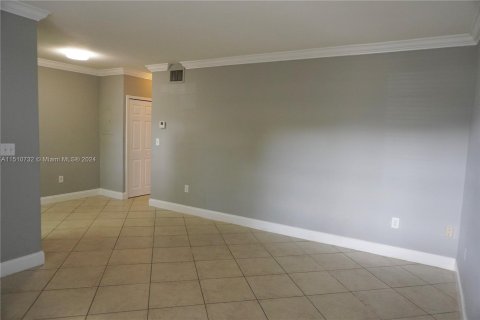 Copropriété à vendre à Hollywood, Floride: 1 chambre, 53.98 m2 № 936368 - photo 3