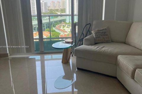 Condo in Sunny Isles Beach, Florida, 1 bedroom  № 1406356 - photo 12