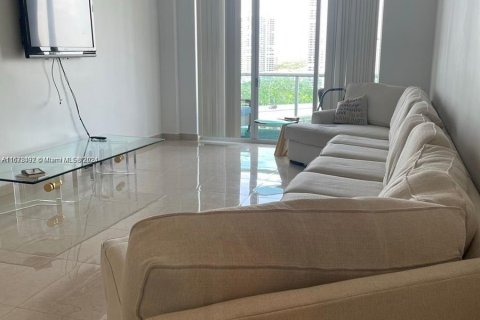 Condo in Sunny Isles Beach, Florida, 1 bedroom  № 1406356 - photo 13