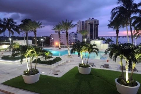 Condominio en venta en Fort Myers, Florida, 1 dormitorio, 80.55 m2 № 1148256 - foto 13