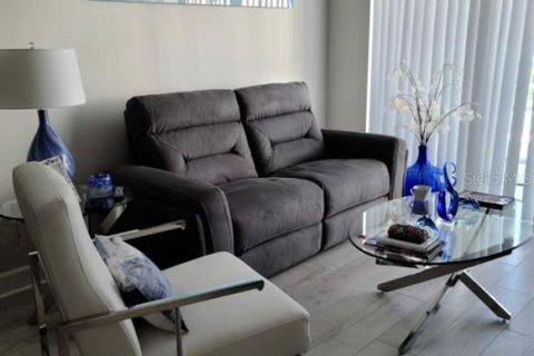 Condominio en venta en Fort Myers, Florida, 1 dormitorio, 80.55 m2 № 1148256 - foto 5