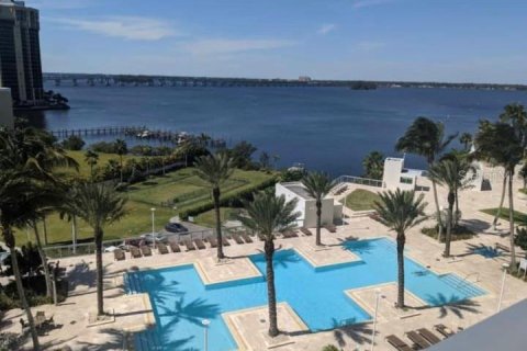 Condo in Fort Myers, Florida, 1 bedroom  № 1148256 - photo 16