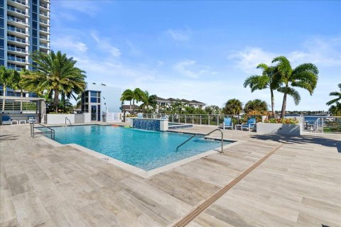 Condominio en venta en North Palm Beach, Florida, 3 dormitorios, 181.07 m2 № 747863 - foto 9