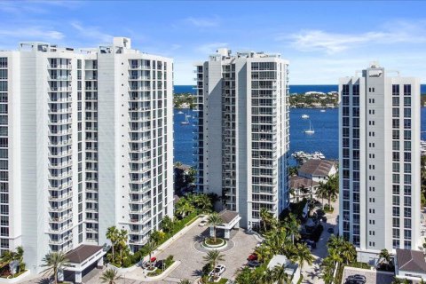 Condominio en venta en North Palm Beach, Florida, 3 dormitorios, 181.07 m2 № 747863 - foto 5