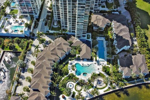 Condominio en venta en North Palm Beach, Florida, 3 dormitorios, 181.07 m2 № 747863 - foto 2