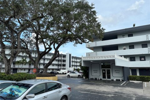 Condominio en venta en Miami, Florida, 2 dormitorios, 88.44 m2 № 1428122 - foto 1