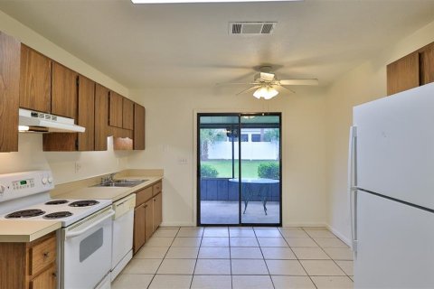 Duplex in New Smyrna Beach, Florida 2 bedrooms, 75.81 sq.m. № 890937 - photo 4