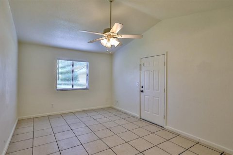 Duplex à vendre à New Smyrna Beach, Floride: 2 chambres, 75.81 m2 № 890937 - photo 3