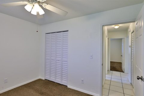 Duplex à vendre à New Smyrna Beach, Floride: 2 chambres, 75.81 m2 № 890937 - photo 10