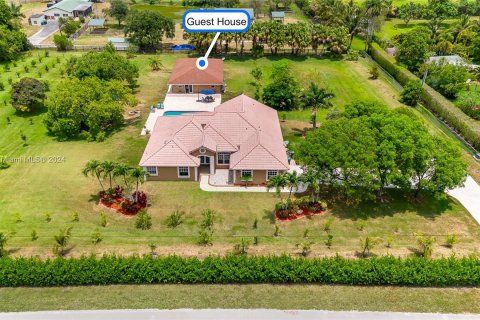 Villa ou maison à vendre à Southwest Ranches, Floride: 7 chambres, 534.93 m2 № 1272385 - photo 4