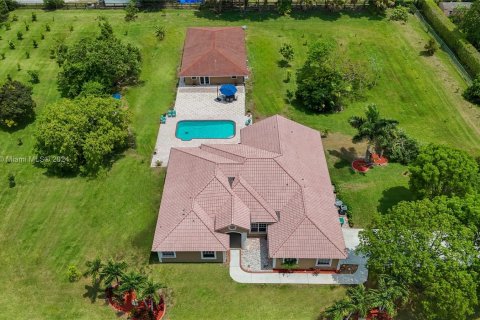 Villa ou maison à vendre à Southwest Ranches, Floride: 7 chambres, 534.93 m2 № 1272385 - photo 1