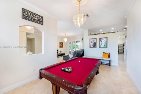 Casa en venta en Southwest Ranches, Florida, 7 dormitorios, 534.93 m2 № 1272385 - foto 15