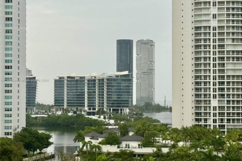 Condominio en venta en Aventura, Florida, 2 dormitorios, 124.4 m2 № 1272255 - foto 3