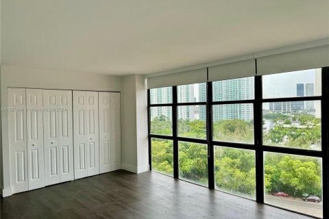 Condominio en venta en Aventura, Florida, 2 dormitorios, 124.4 m2 № 1272255 - foto 18