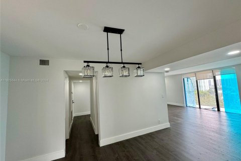 Condominio en venta en Aventura, Florida, 2 dormitorios, 124.4 m2 № 1272255 - foto 14