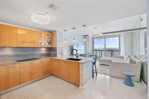 Condominio en venta en Miami Beach, Florida, 1 dormitorio, 74.32 m2 № 1310667 - foto 2