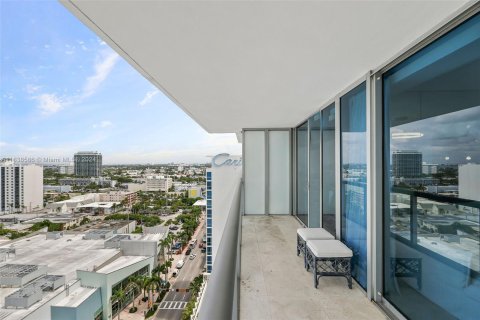 Condo in Miami Beach, Florida, 1 bedroom  № 1310667 - photo 16