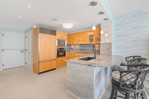 Condo in Miami Beach, Florida, 1 bedroom  № 1310667 - photo 7