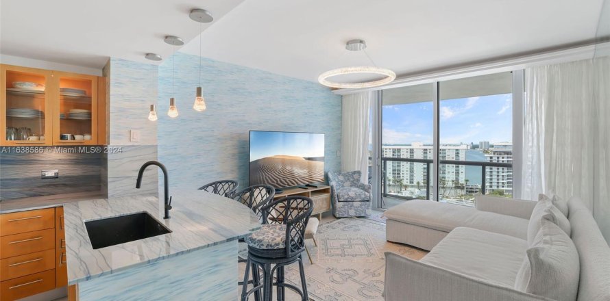 Condo à Miami Beach, Floride, 1 chambre  № 1310667