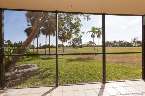 Copropriété à vendre à Lauderhill, Floride: 2 chambres, 98.48 m2 № 1310618 - photo 14