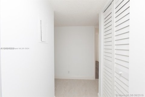 Copropriété à vendre à Lauderhill, Floride: 2 chambres, 98.48 m2 № 1310618 - photo 6