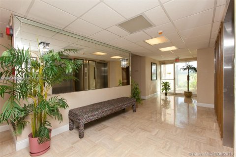 Condominio en venta en Lauderhill, Florida, 2 dormitorios, 98.48 m2 № 1310618 - foto 15