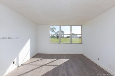 Copropriété à vendre à Lauderhill, Floride: 2 chambres, 98.48 m2 № 1310618 - photo 9