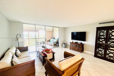 Condo in Lauderhill, Florida, 3 bedrooms  № 1231852 - photo 1