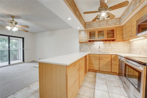 Condo in Fort Lauderdale, Florida, 2 bedrooms  № 1231935 - photo 17