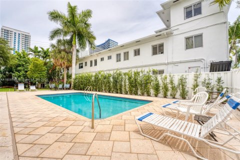 Condo in Fort Lauderdale, Florida, 2 bedrooms  № 1231935 - photo 4