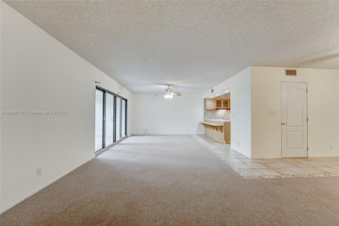 Condo in Fort Lauderdale, Florida, 2 bedrooms  № 1231935 - photo 24