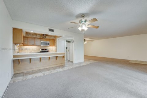 Condo in Fort Lauderdale, Florida, 2 bedrooms  № 1231935 - photo 14