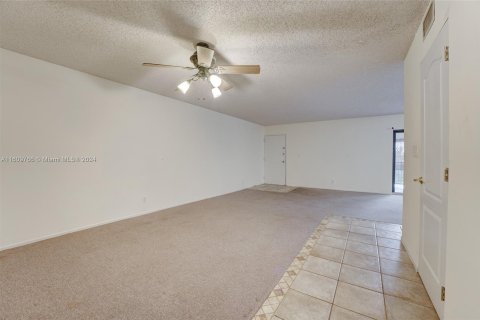 Condo in Fort Lauderdale, Florida, 2 bedrooms  № 1231935 - photo 23