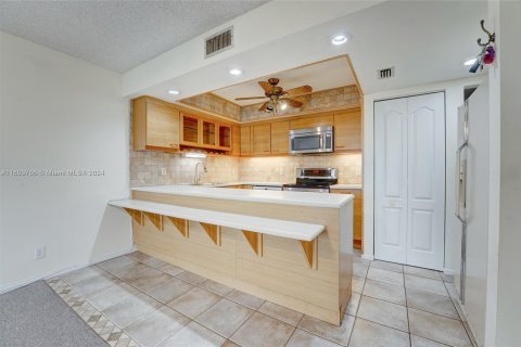 Condo in Fort Lauderdale, Florida, 2 bedrooms  № 1231935 - photo 15