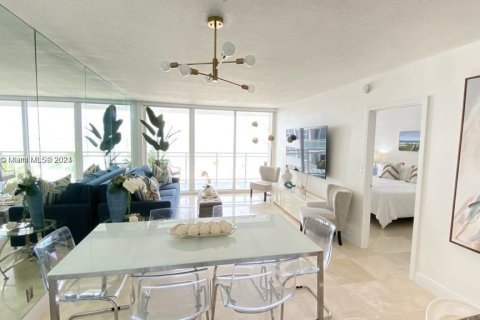 Condominio en venta en Hallandale Beach, Florida, 1 dormitorio, 68.38 m2 № 1310114 - foto 15