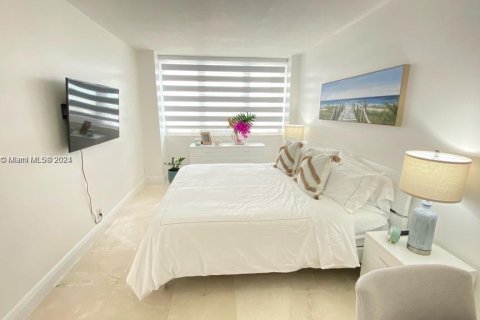 Copropriété à vendre à Hallandale Beach, Floride: 1 chambre, 68.38 m2 № 1310114 - photo 26