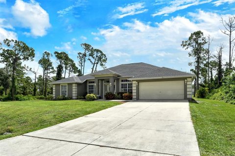 House in North Port, Florida 4 bedrooms, 203.64 sq.m. № 1311984 - photo 4