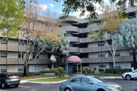 Copropriété à vendre à Pembroke Pines, Floride: 1 chambre, 63.17 m2 № 1177363 - photo 21