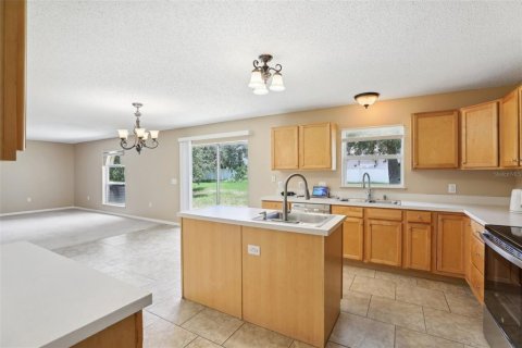 House in Davenport, Florida 4 bedrooms, 280.01 sq.m. № 1262165 - photo 6