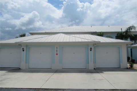 Copropriété à vendre à North Port, Floride: 2 chambres, 108.51 m2 № 1359790 - photo 2