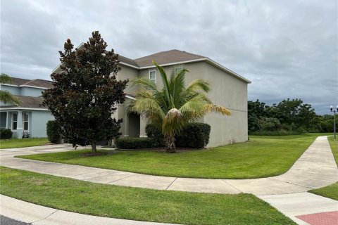 House in Lake Alfred, Florida 4 bedrooms, 234.67 sq.m. № 1359751 - photo 9