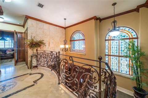 Villa ou maison à vendre à Miami Beach, Floride: 5 chambres, 408.86 m2 № 1370488 - photo 7